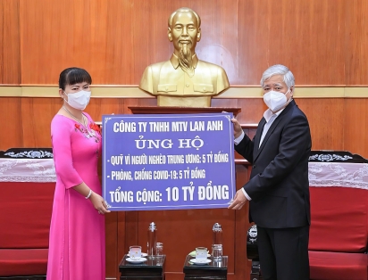 Công ty Tnhh Lan Anh ủng hộ quỹ người nghèo trung ương